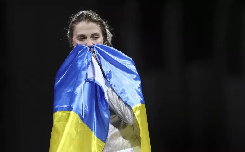 Українська чемпіонка з фехтування критикує обрання російського мільярдера на чолі FIE